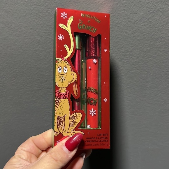 🆕 Makeup Revolution x The Grinch - Little Max Lip Kit - Picture 5 of 6